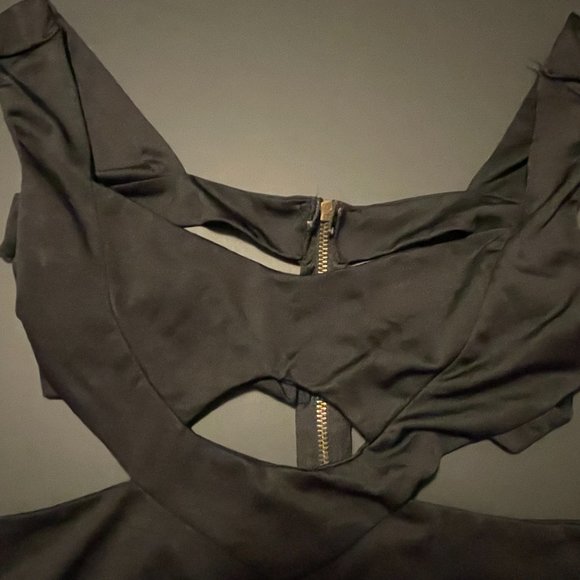 Little Black Dress Cut Out Back With Zip - Picture 5 of 12